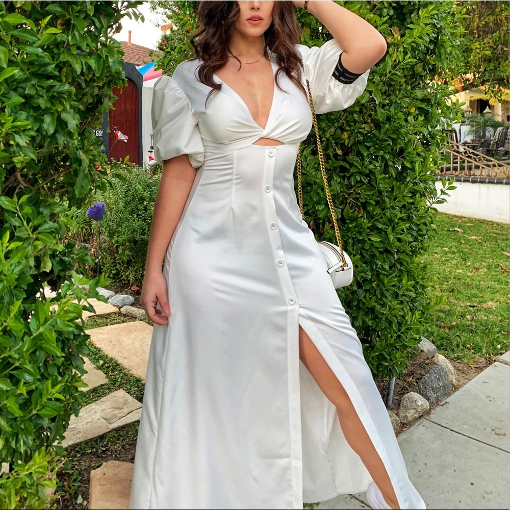 Pearl white dress✨